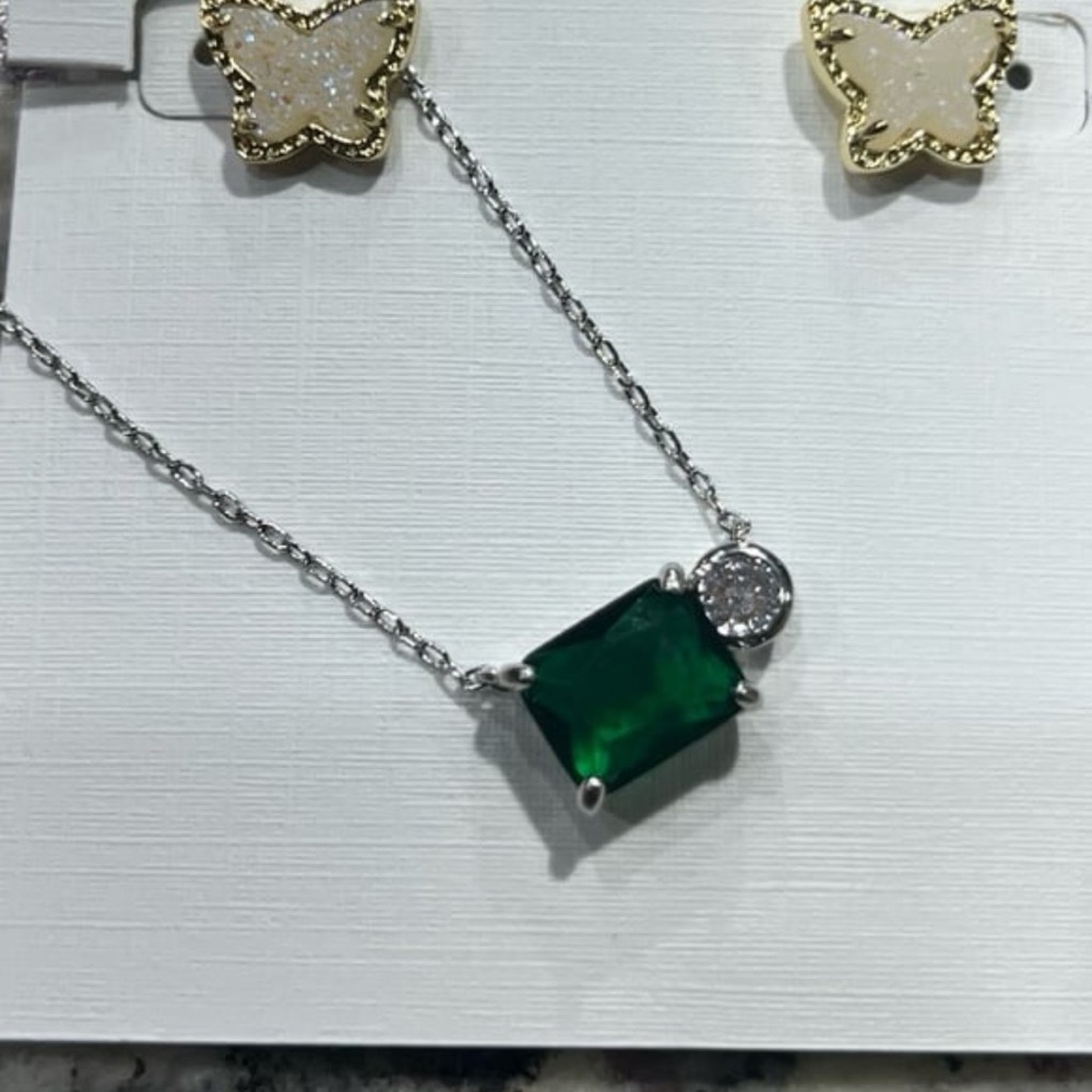 silver plated 2CT square cut necklace